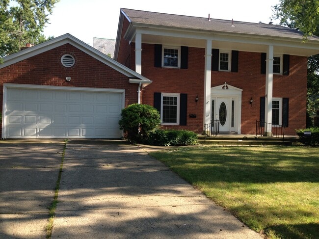 Photo - 119 W 41st St