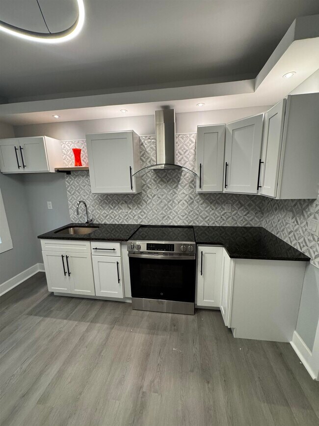 Photo - 52 Tonnele Ave Unidad 25