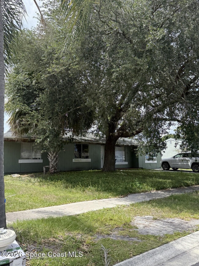 Photo - 1066 Galty Cir NE