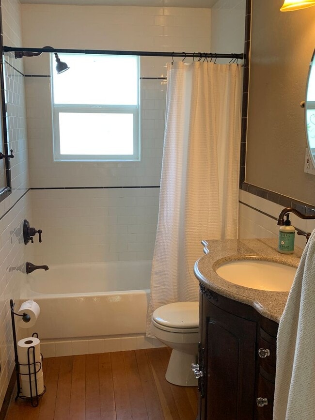 Photo - Downtown Auburn Charmer