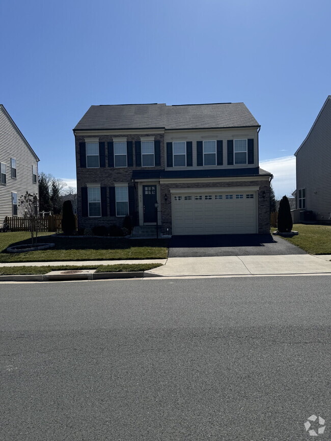 Building Photo - Beautiful 3,619 Sq Ft Gem in Manassas with... Rental