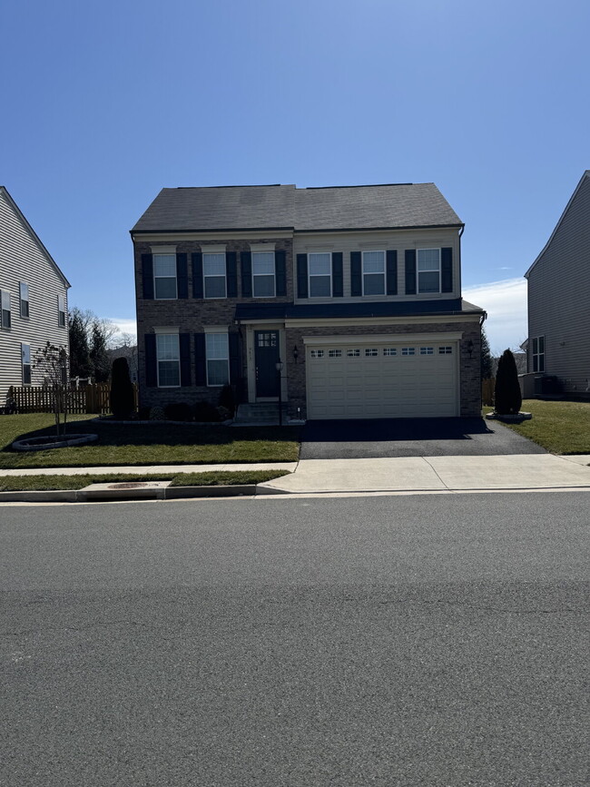 Beautiful 3,619 Sq Ft Gem in Manassas with... - Beautiful 3,619 Sq Ft Gem in Manassas with... Apartment