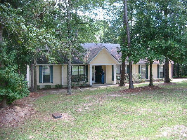 Building Photo - 2301 Gornto Rd