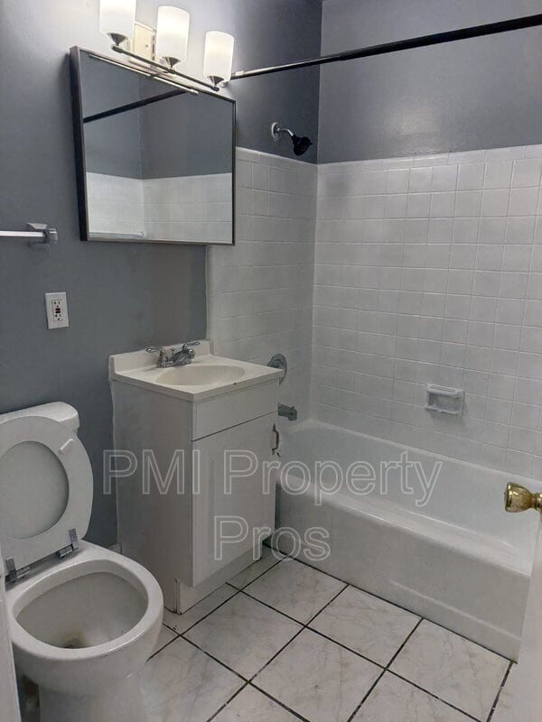 Photo - 5262 N Teutonia Ave Unit 3