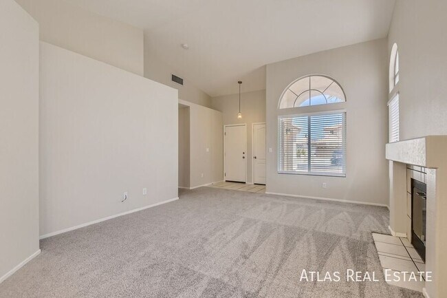 Photo - 1833 Fan Fare Dr