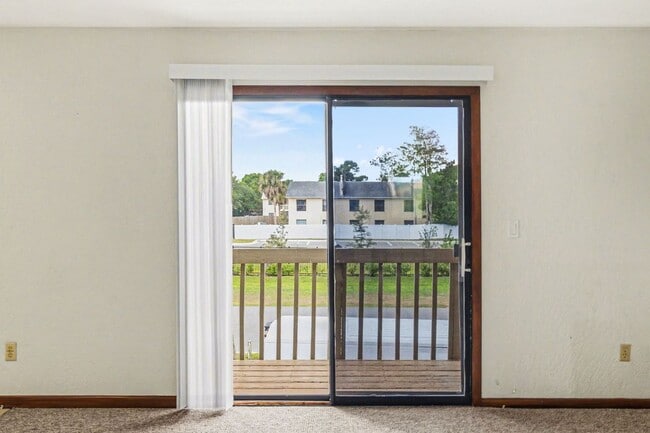 Photo - 1123 Tree Ridge Ln NE