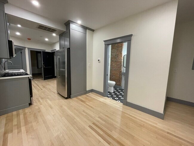 Photo - 41 Long Ave Unidad 2