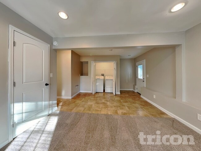 Photo - 2092 Brooks Rd SE