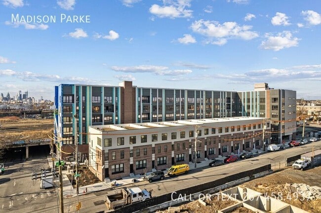 Building Photo - 2230 E Somerset St Unit 312 Rental