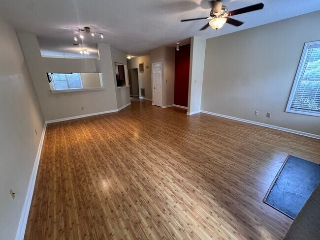 Photo - Beautiful Spacious 1st floor Condo! Amenit... Unit 103