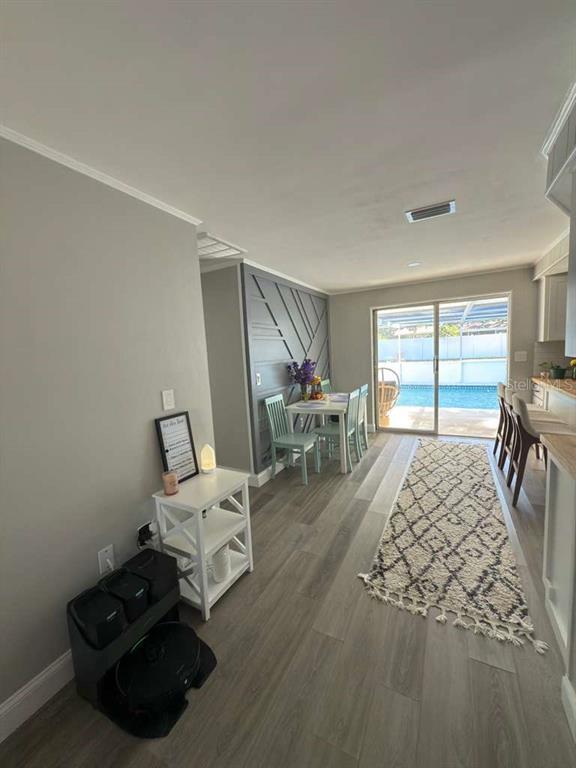 Photo - 2021 Valley Dr