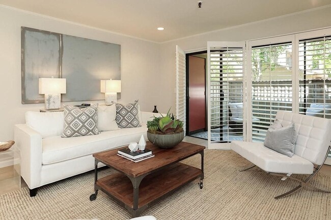 Photo - Beautiful and very Spacious 1BR 1BA Condo in Mountain View