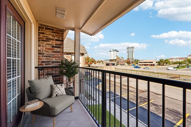The Warwick Apartment Homes