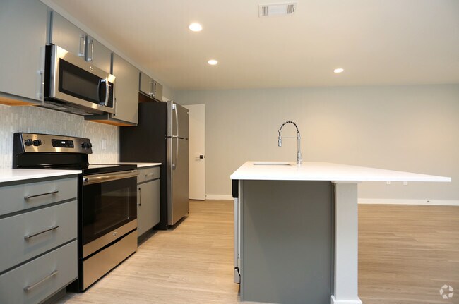 Photo - The Trousdale