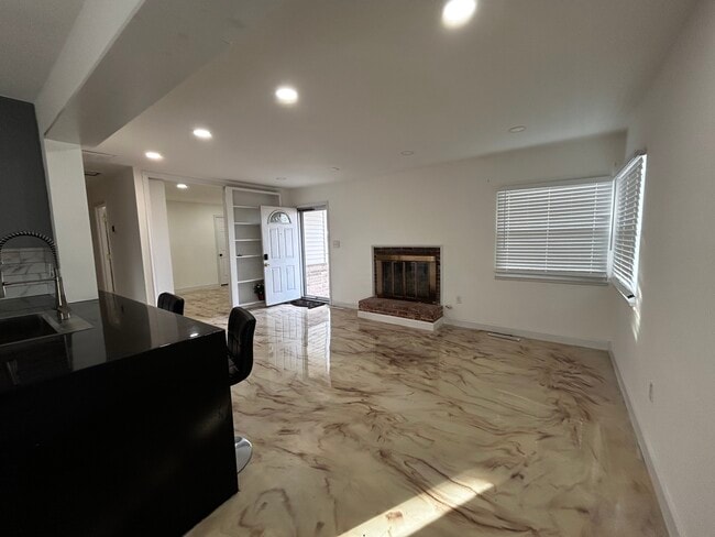 Photo - 6703 Cimarron St