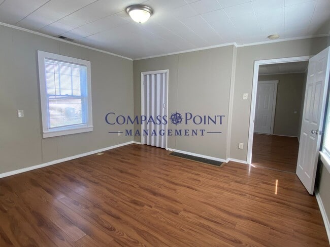 Photo - Spacious 1 bedroom and 1 bath house! FIRST MONTH RENT FREE!!!