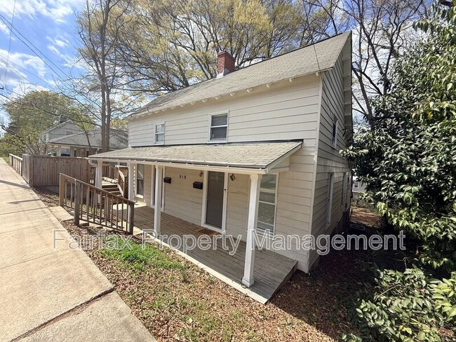 Building Photo - 919 Washington St Unit A