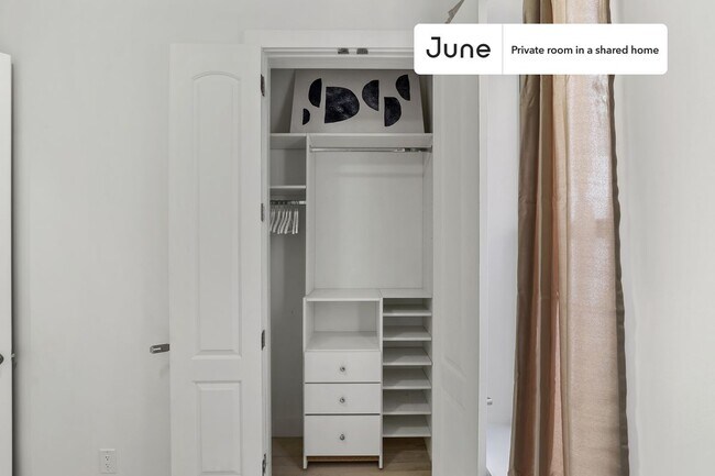Room in Shared 4 bed/2 bath home in West Harlem