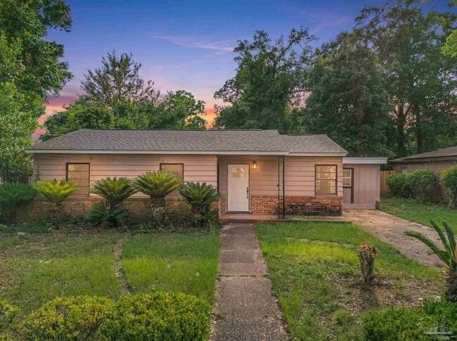 Building Photo - 3211 Torres Ave