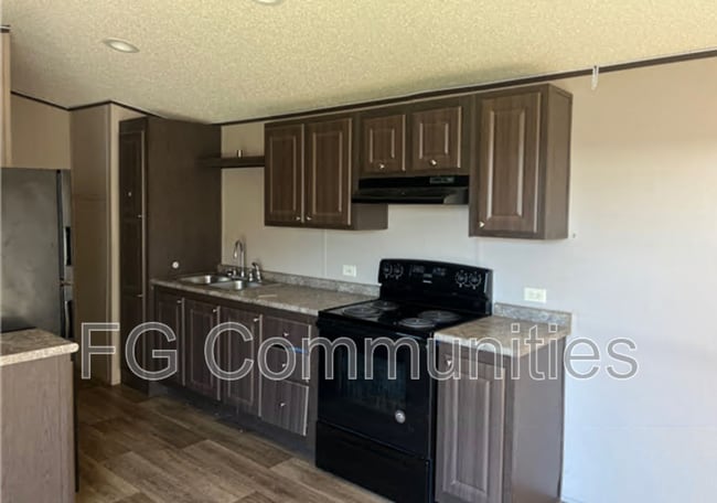 Photo - 20 Coach Crest Dr