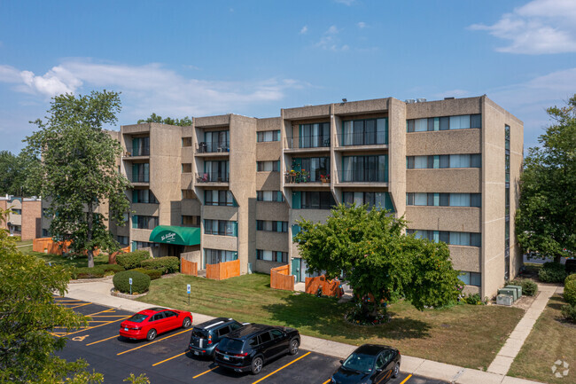 The Villages on Maple Apartments For Rent in Lisle, IL | ForRent.com