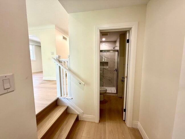 Photo - 25 Meadowbrook Crescent