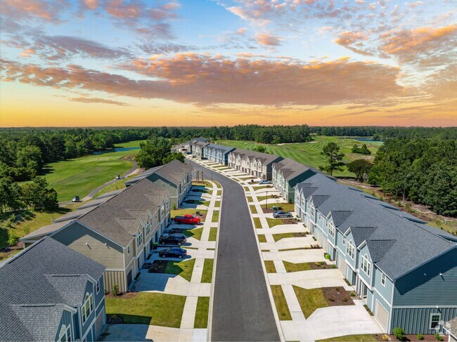 Building Photo - Moorland Reserve Rental
