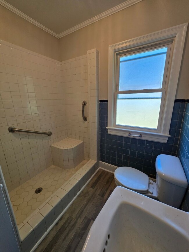 Photo - 2 BR in Emerywood!