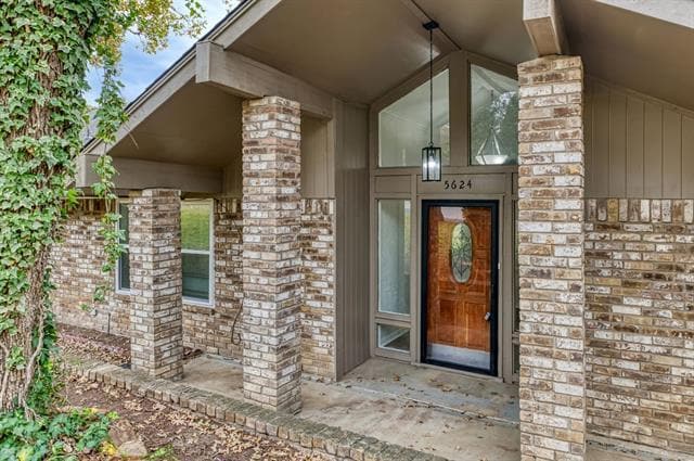 Photo - 5624 Charlott St