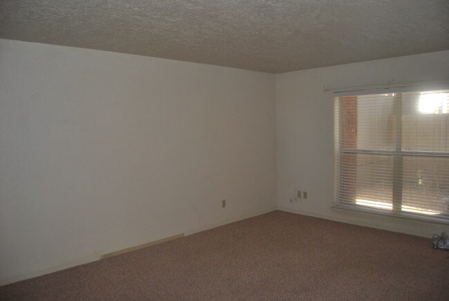 Photo - 4433 N Stanton St Unit 1