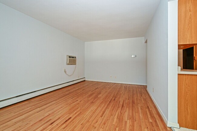 Photo - 515 5th St SE Unit 7