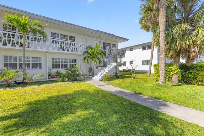 Photo - 1450 NE 171 St Unit 108B