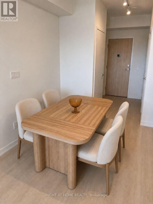 Photo - 181 Sheppard Ave E Unit 604