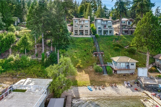 Photo - 2410 West Lake Sammamish Pkwy NE