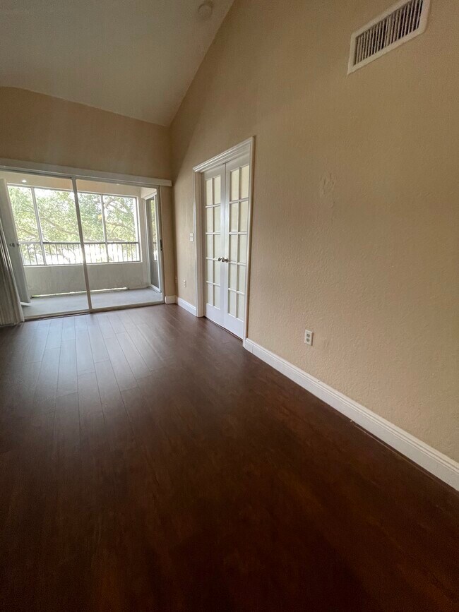 Photo - 2850 N Oakland Forest Dr