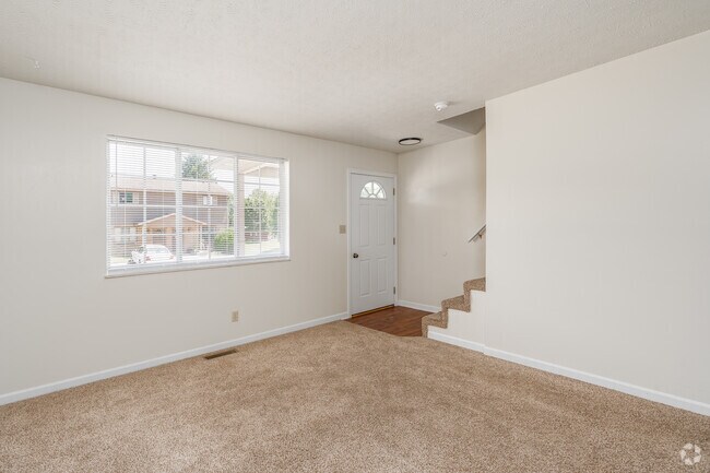 2BR, 1BA - 948SF - Living Room