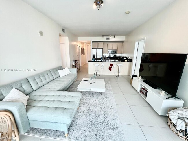 Building Photo - 2 br, 2 bath Condo - 79 SW 12th St Apt 3610 Unit Apt 3610