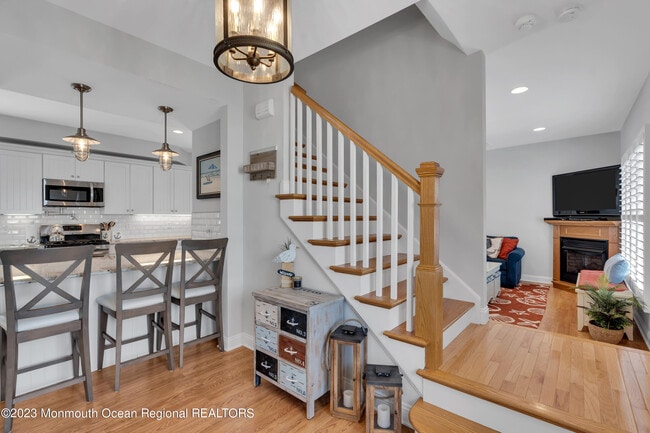 Photo - 229 2nd Ave