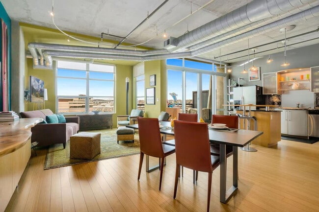 Building Photo - 1475 Delgany St