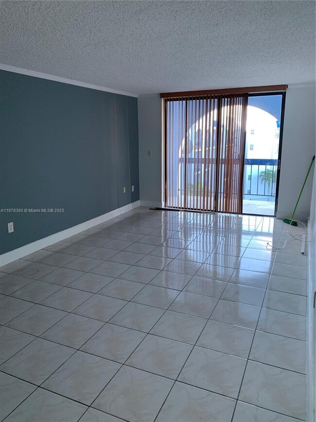 Building Photo - 9440 Fontainebleau Blvd Unit 513 Rental