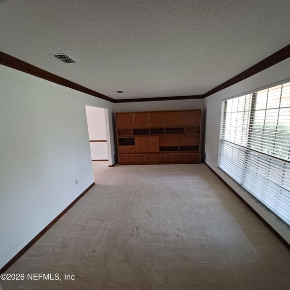 2295 Foxwood Dr