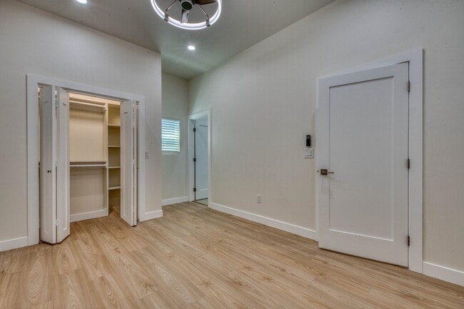 Photo - 3052 Eddy Cir