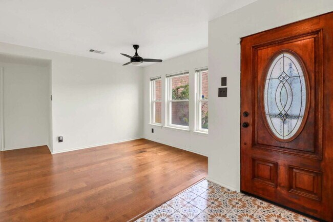 Photo - "Discover Your Dream Home: Spacious 3-Bedroom Oasis with Granite Elegance in San Antonio!"