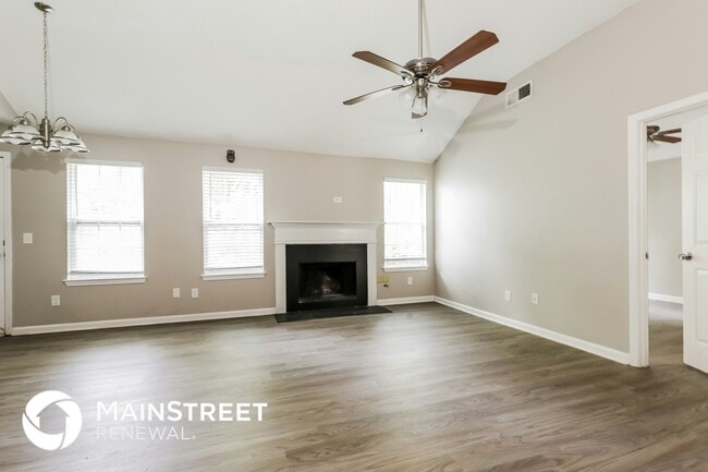 Photo - 210 Teak Ln