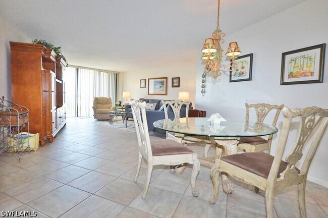 Photo - 260 Seaview Ct Unidad 404