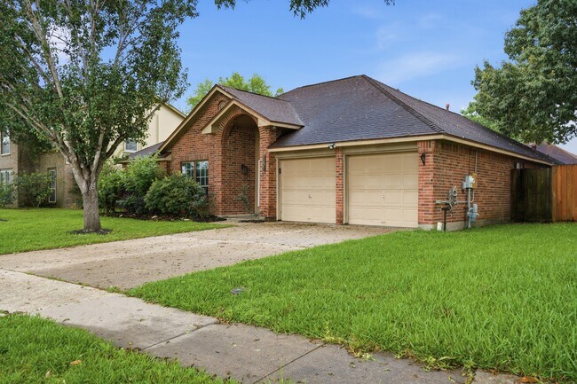 2004 Landing Blvd