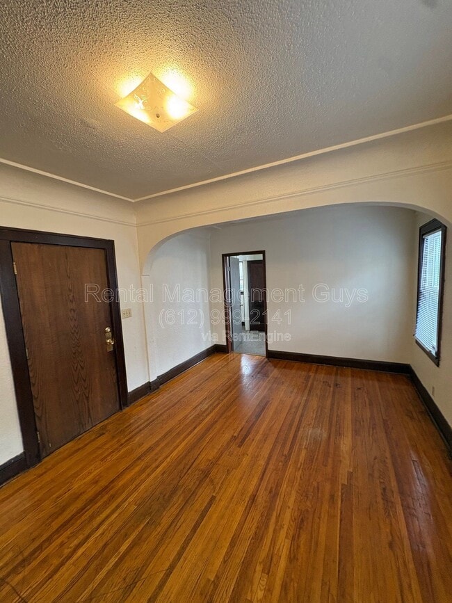 Photo - 3318 N Penn Ave Unidad 3