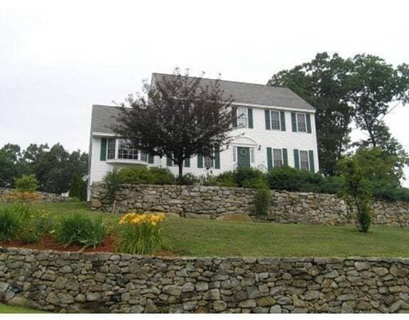 Photo - 469 Walnut St