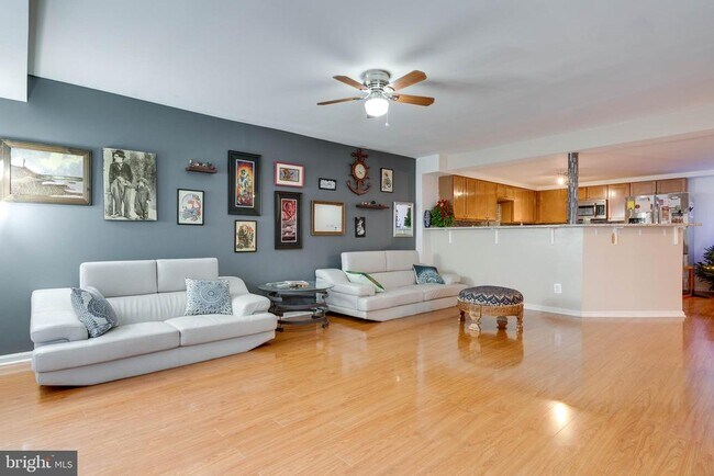 Photo - 1383 N Van Dorn St Apartment