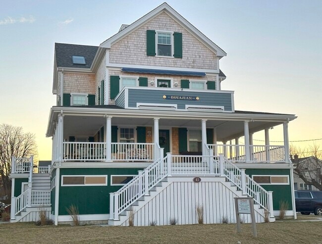 Building Photo - 43 Oceanside Dr